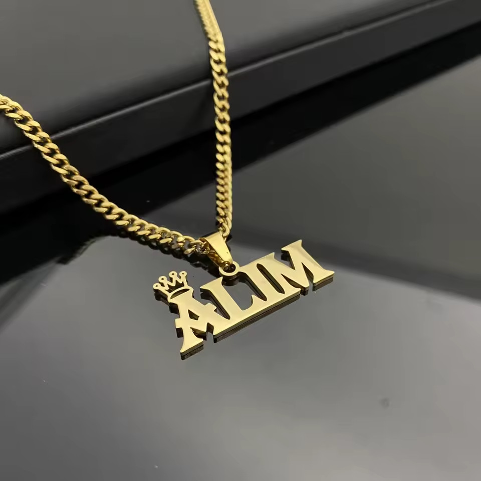 Personalized Crown Name Necklace Cuban Chain Pendant Jewelry Women Men Fashion
