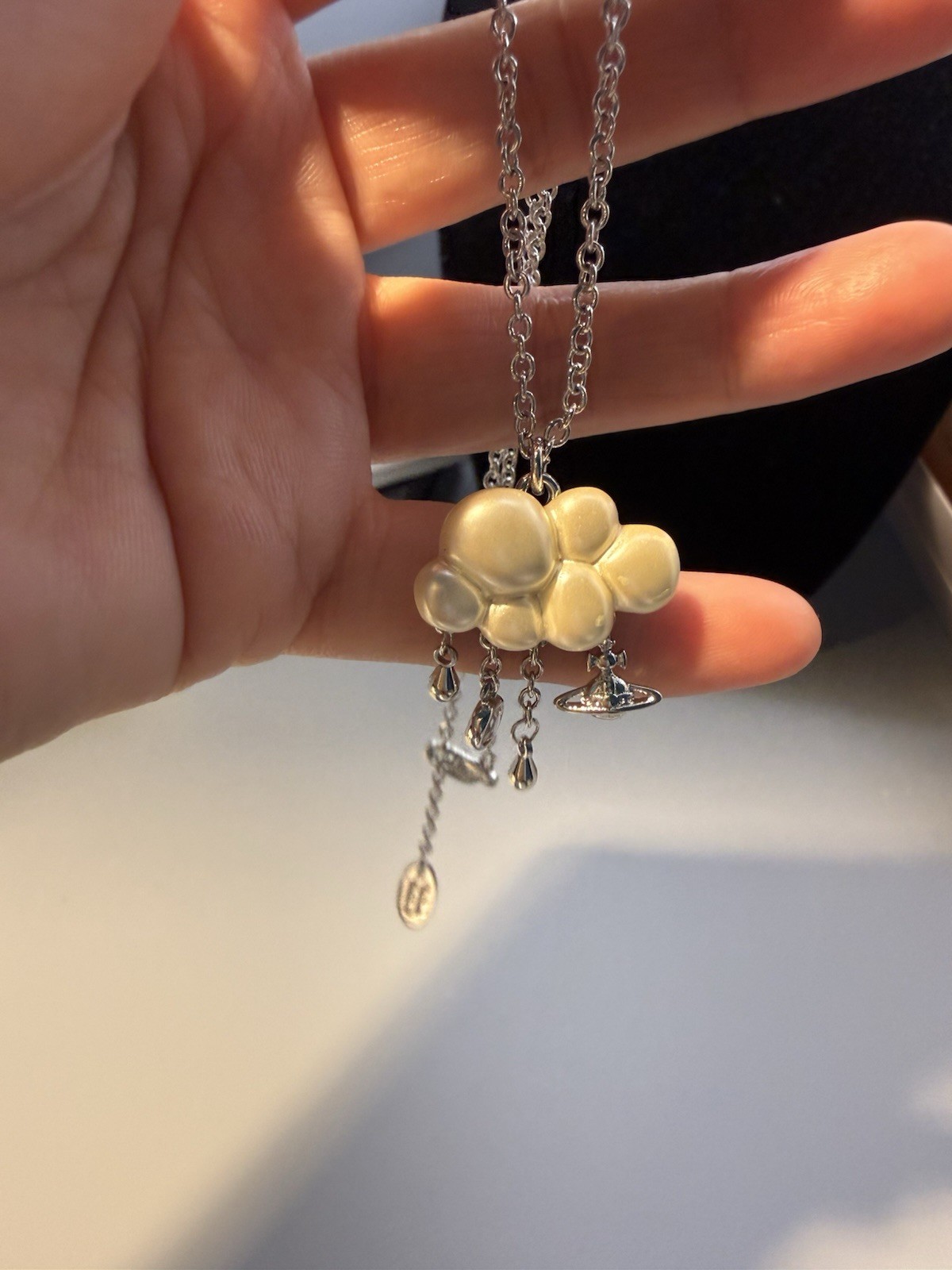 used vivienne Westwoods siver necklace