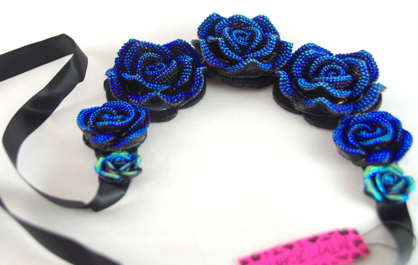 Pretty! BETSEY JOHNSON BLUE AB FACETED 3D ROSE FLOWER RIBBON TIE BIB NECKLACE