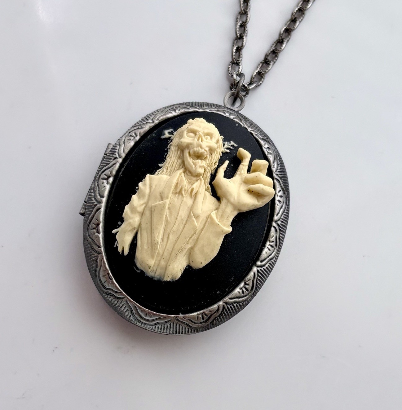 ZOMBIE 3-D CAMEO LOCKET NECKLACE Goth Photo Pillbox Stash Pendant Undead Walker