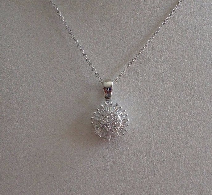 925 STERLING SILVER CLUSTER PENDANT NECKLACE W/ 1 CT LAB DIAMONDS /18”