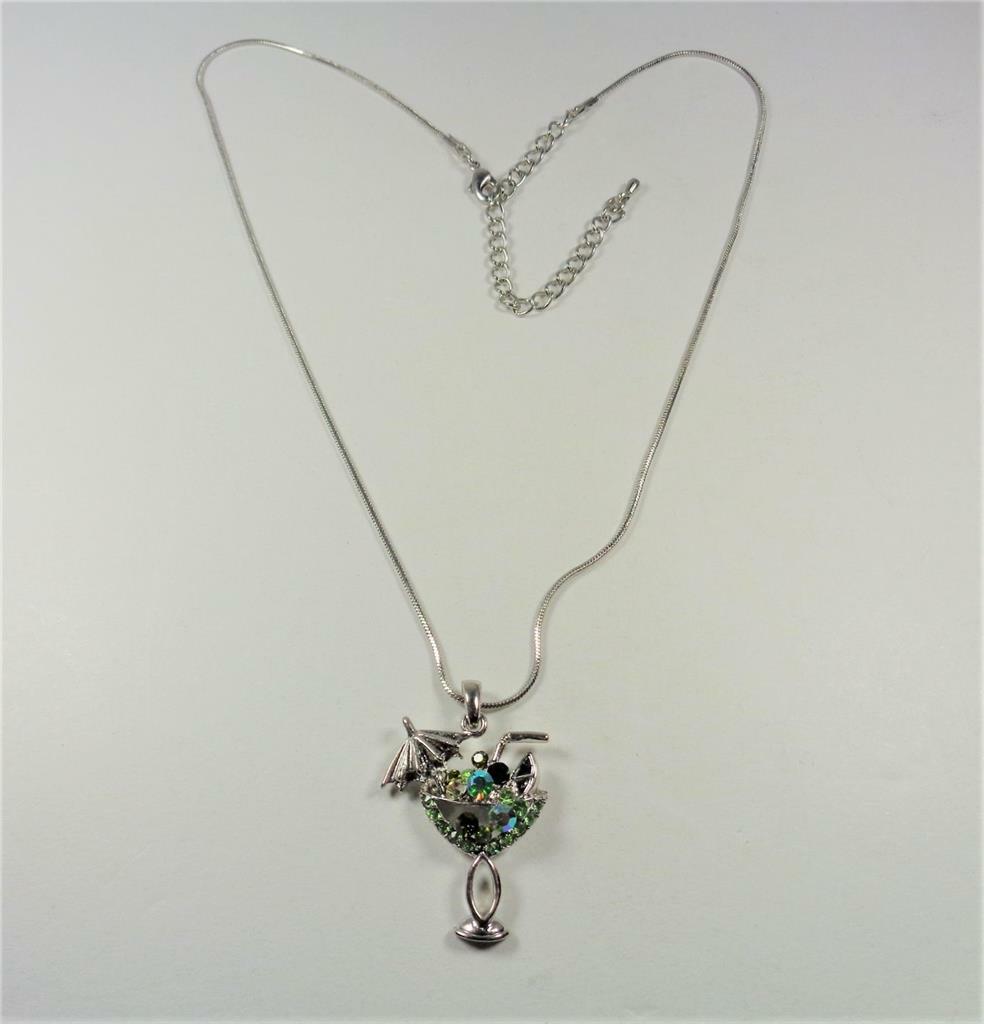 BEACH FASHION GREEN MARGARITA COCKTAIL DRINK CRYSTAL & RHODIUM PENDANT NECKLACE
