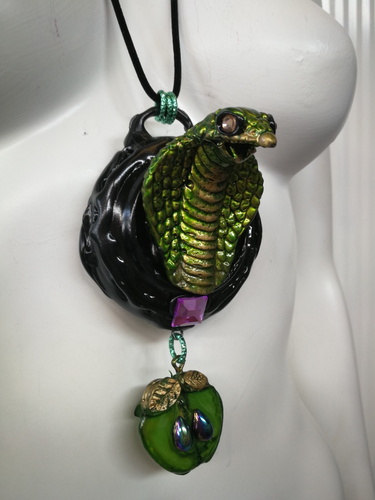 Magic Talisman Jewelry Necklace Amulet Pendant Snake Apple Paradise Luxury Jewel