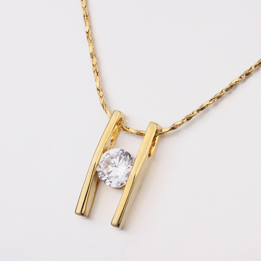 18K Gold Plated Necklace Pendant Zirconia 20 Inches 1MM Lobster B74