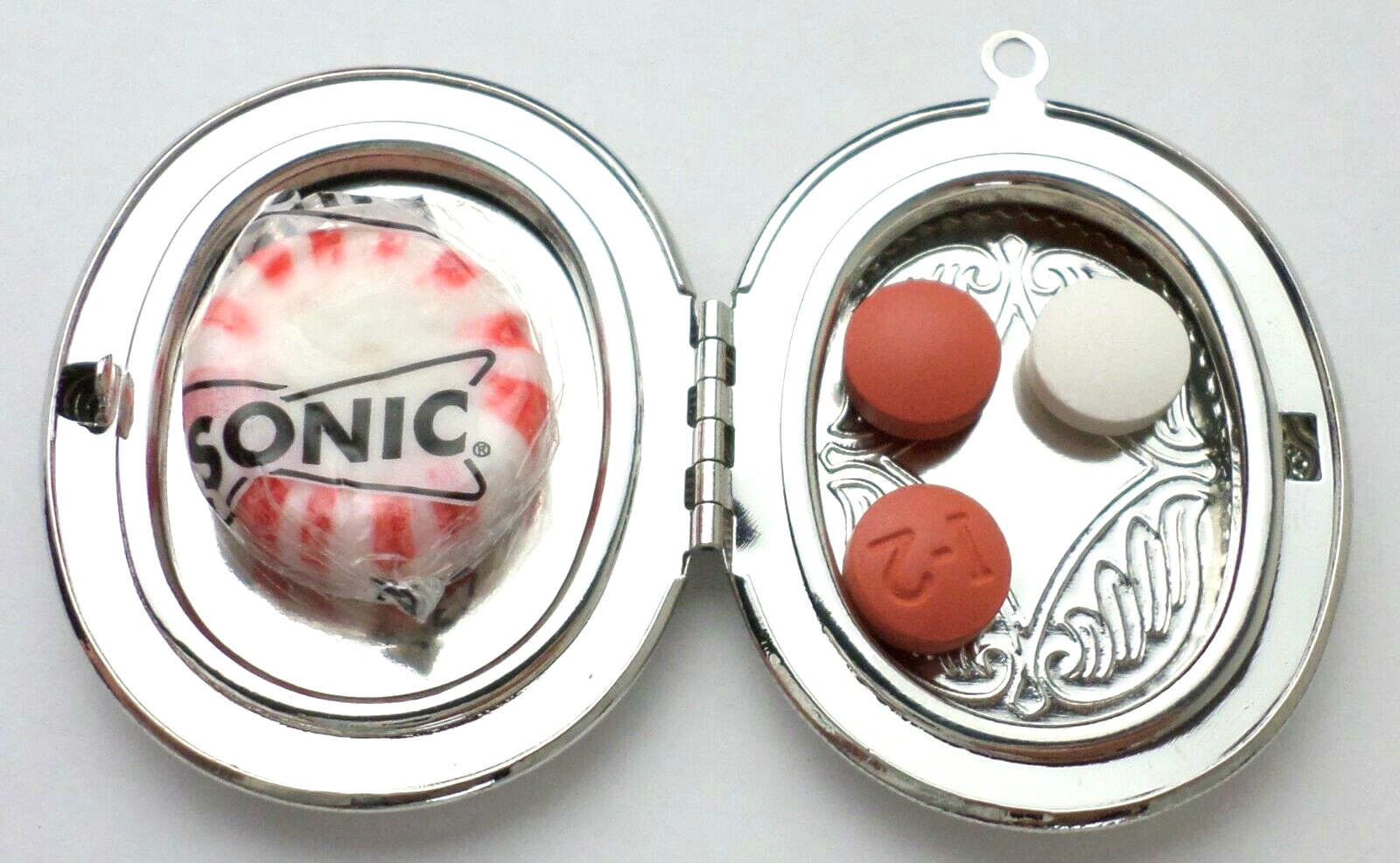 2 of 36x28mm Silver Victorian Style Etched Locket Pendant Settings 54x39mm