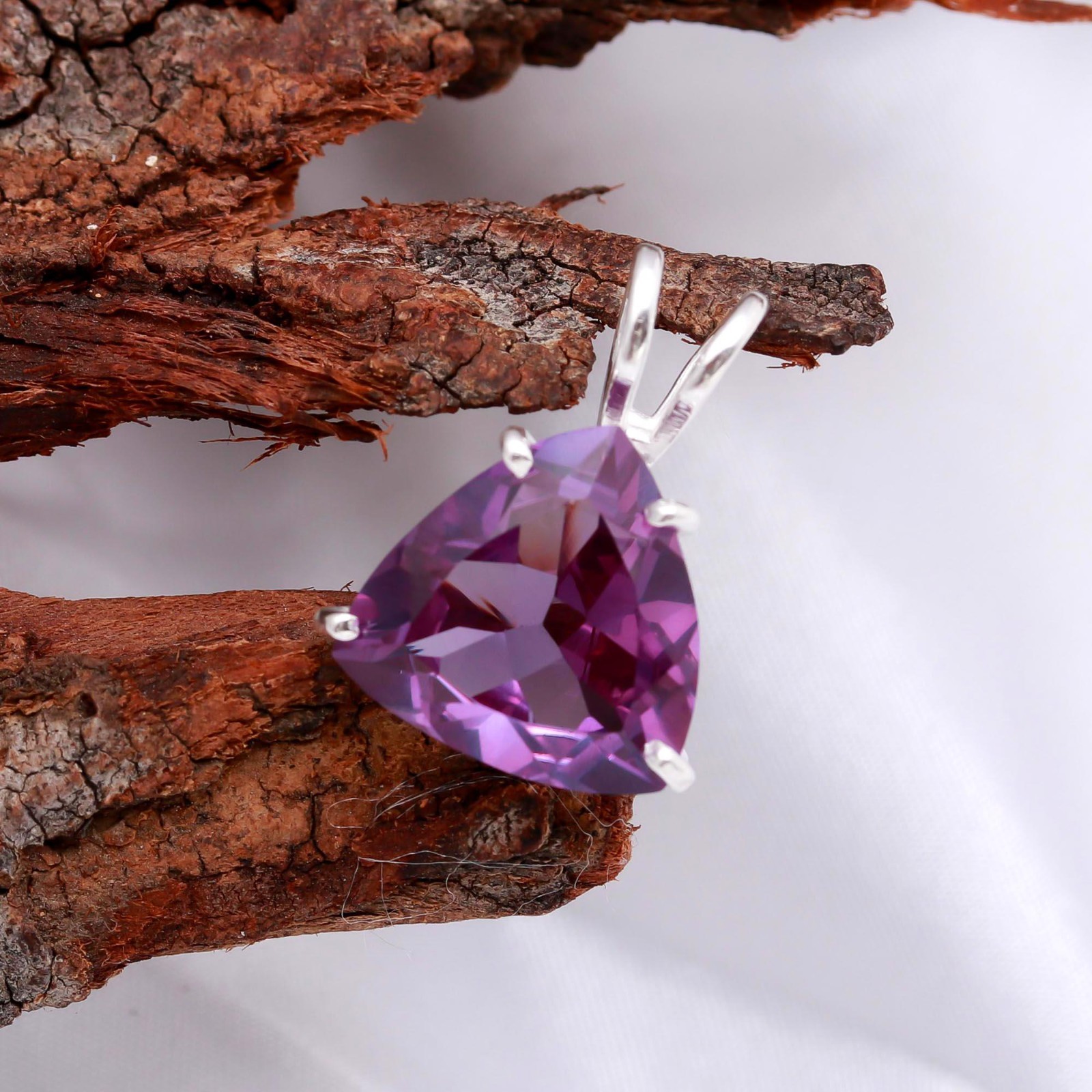 Color Changing alexandrite Trillion Pendant 925 Sterling Silver Handmade Jewelry