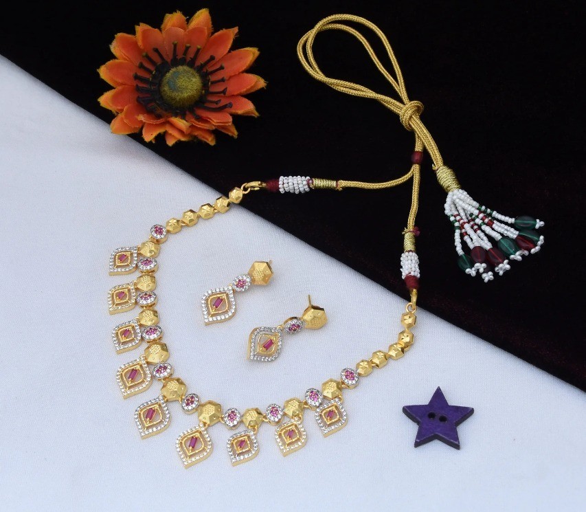 1 Gram Gold Plated 9 to 5 look Glittering Design Necklace Set for Women