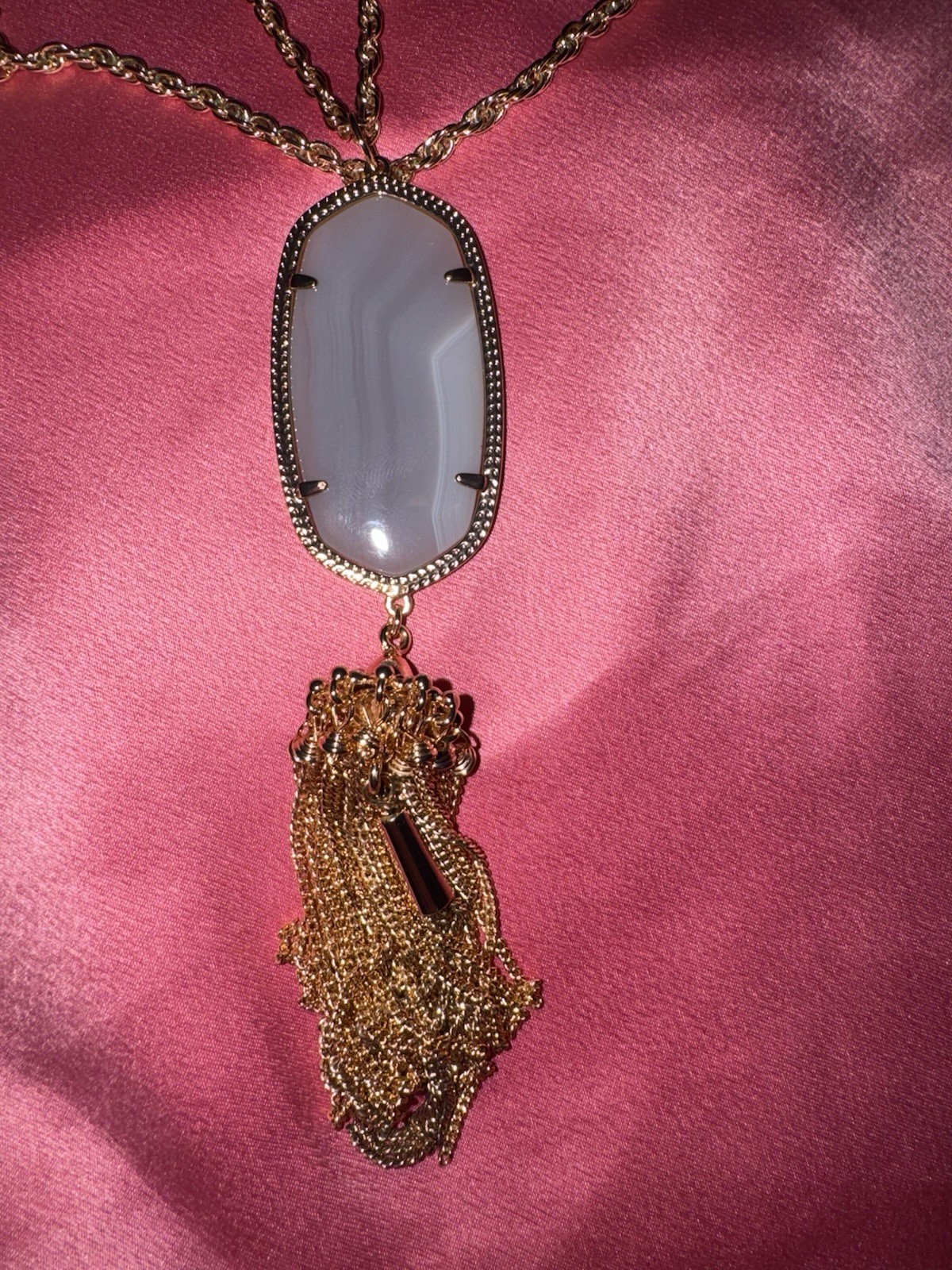 Gold Tone Rope Chain Necklace Gray Oval Agate Pendant Tassel Lobster Clasp