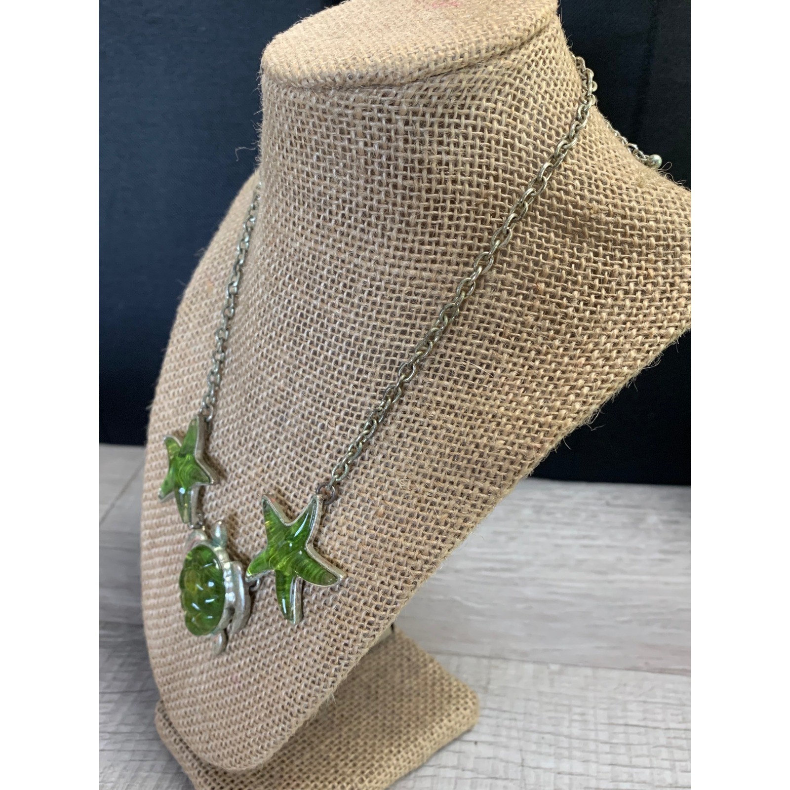 Green Sea Turtle Starfish Necklace Silver Tone Coastal Beach Jewelry 16 Inch