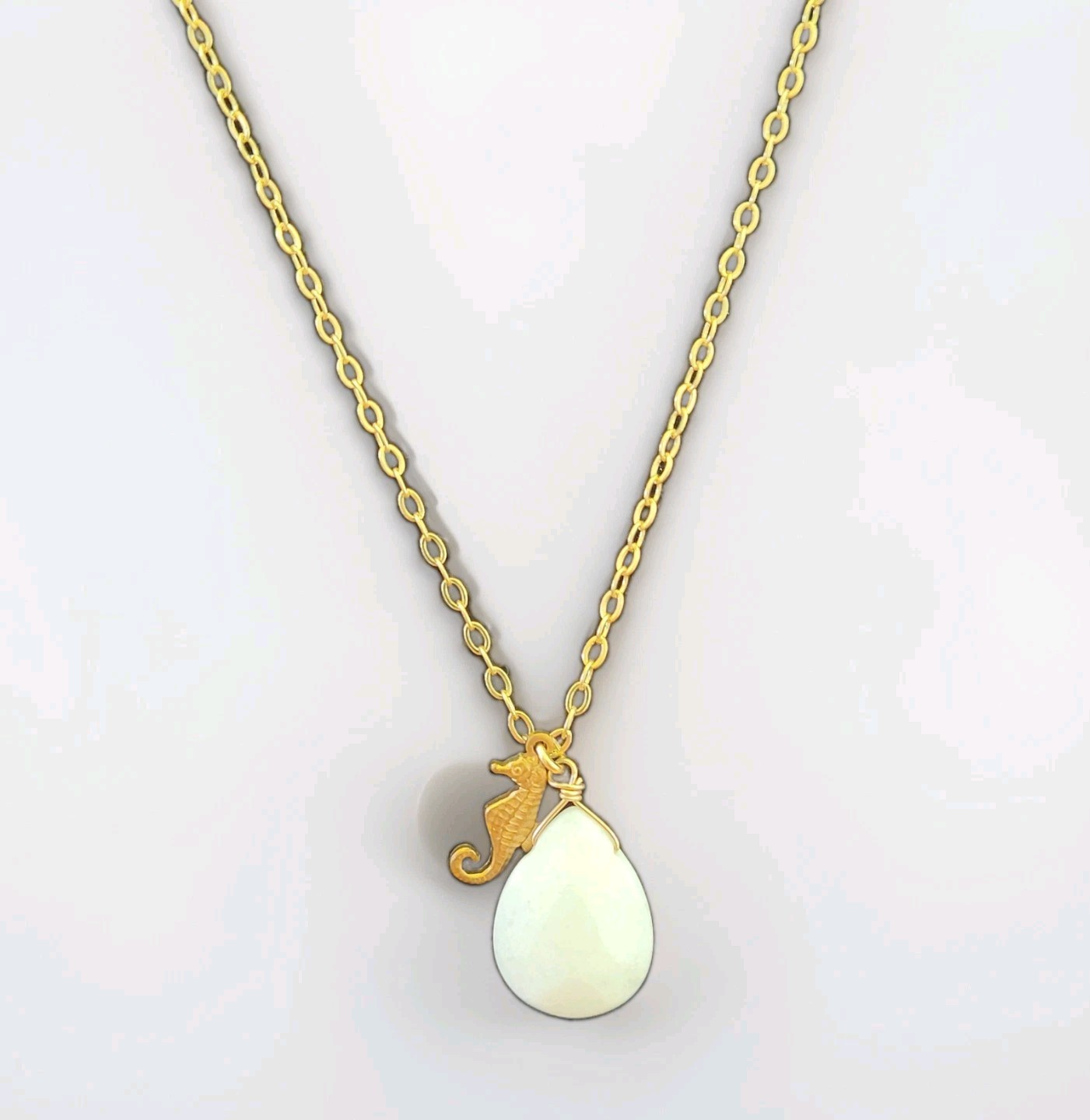 JAMI White Agate Seahorse Pendant Necklace Silver Tone Beach Boho