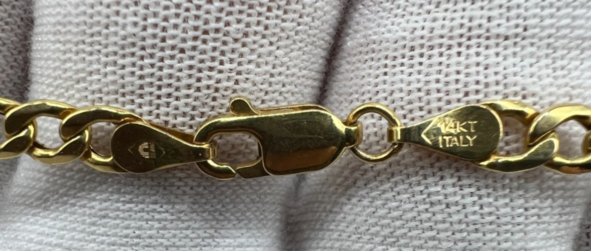 Hollow 14K Yellow Gold Figaro Chain Necklace 5.2 Grams, 24 Inches, 4mm