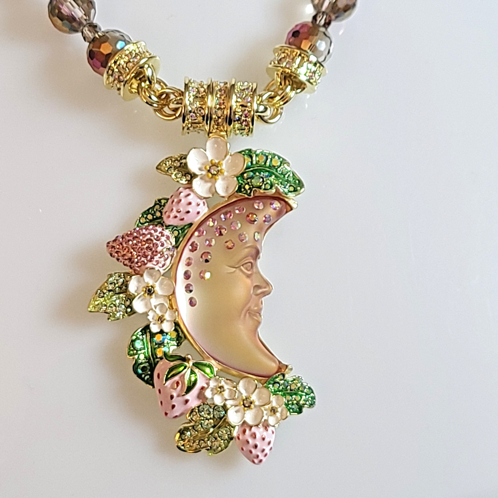 Belle Of The Ball Beaded Mystic Goddess Moon Shadow Strawberry Mag Necklace GT