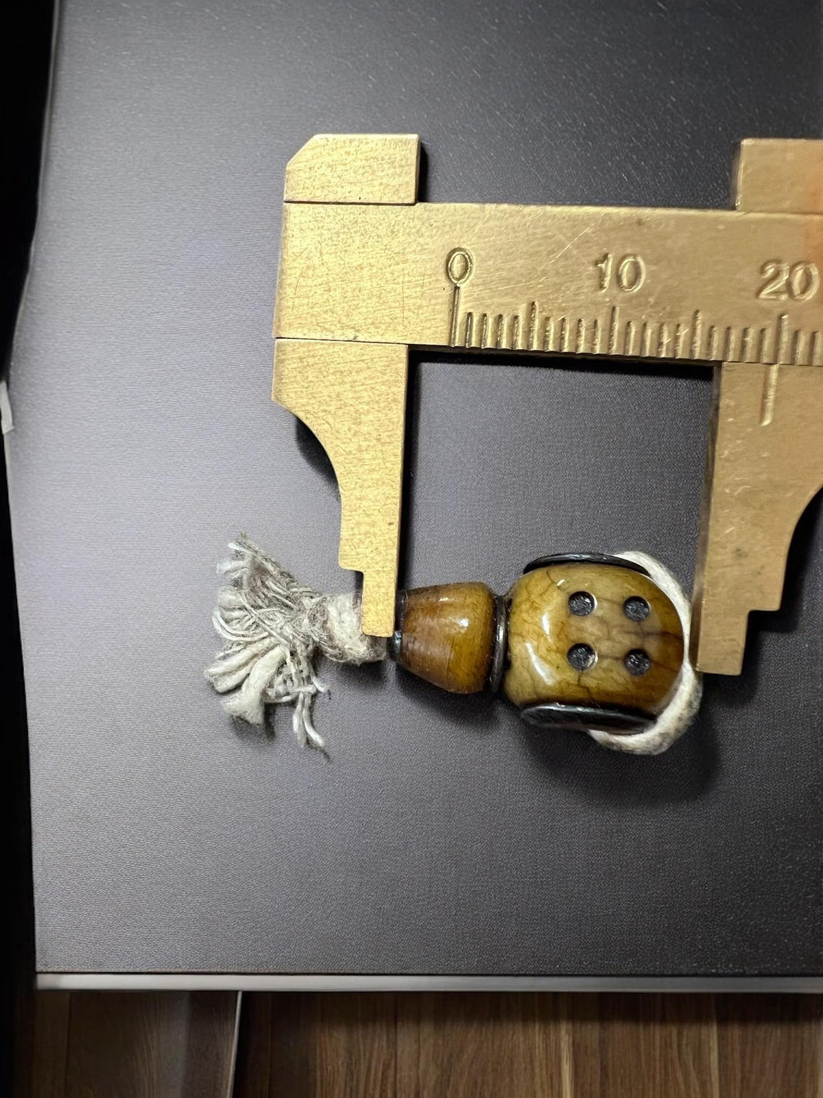 Hand-Carved Nepal Tibet Yak Bone Guru Bead for Mala Prayer Beads