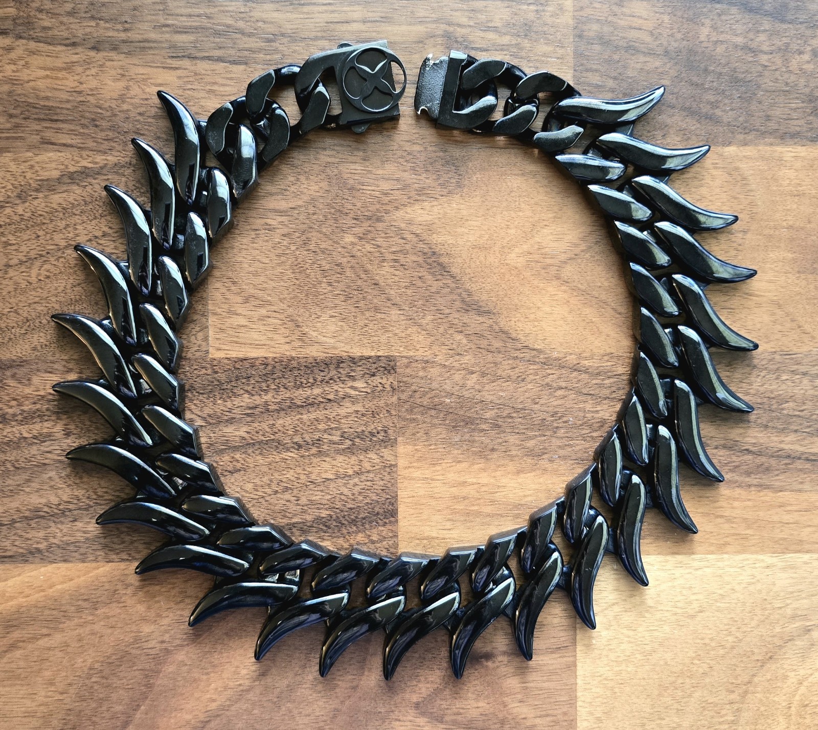 Vitaly “Paralyze” Statement Chain Necklace – Polished Black 18″ Excellent Cond.
