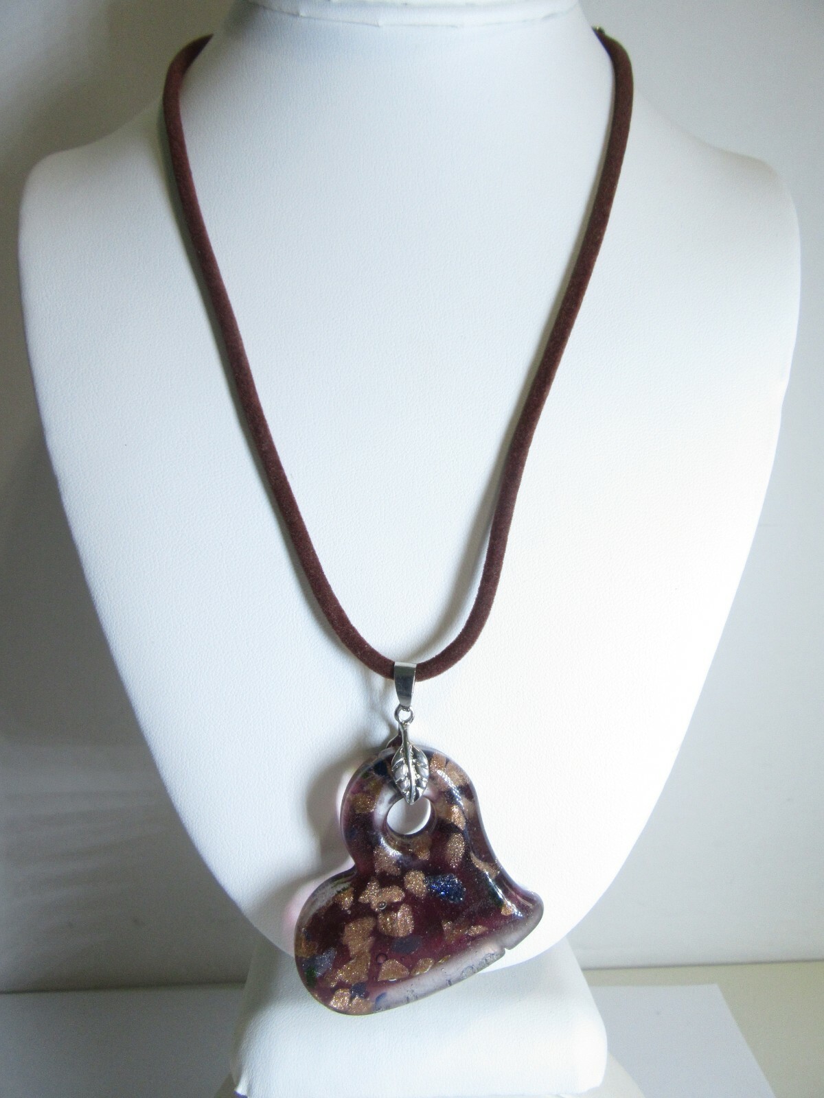 THICK ART GLASS WITH GOLDSTONE HEART PENDANT NECKLACE CONTEMPORARY MODERN