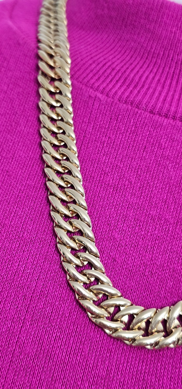 RARE & UNIQUE NAPIER necklace gold tone 25” end to end in Excellent condition