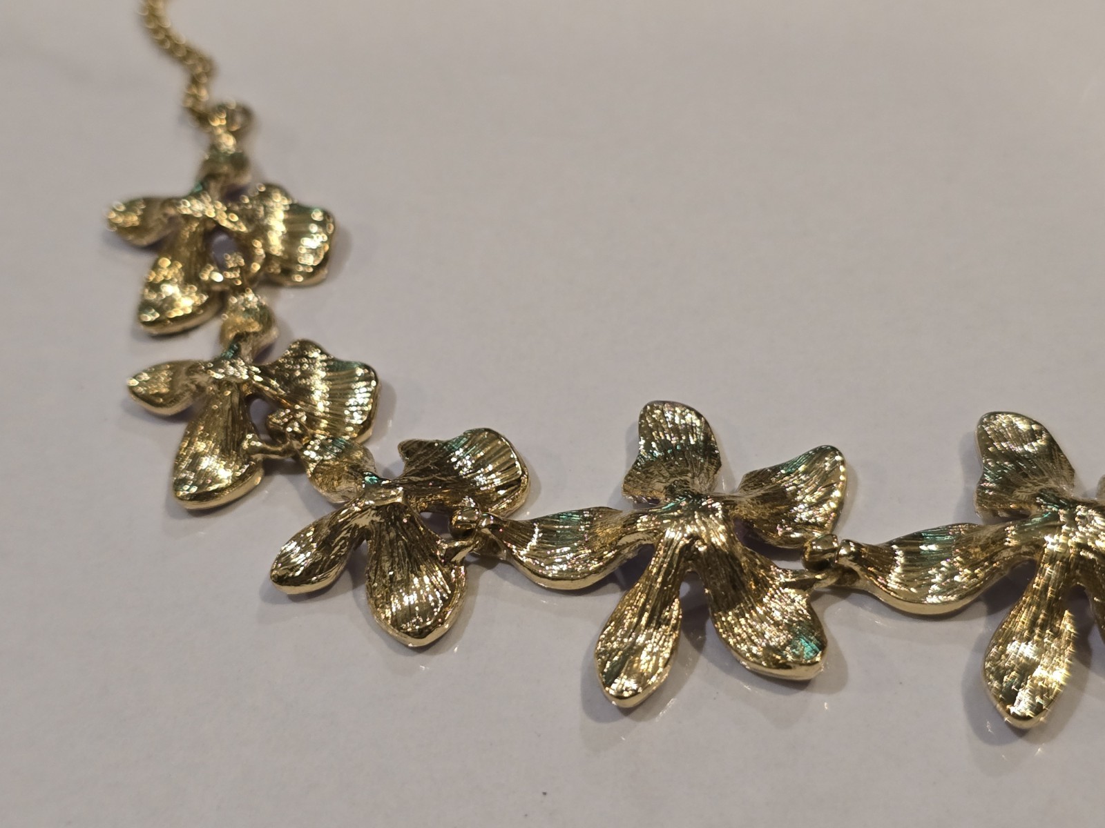 Lavender Enamel Flower Necklace Gold Tone Floral Statement Adjustable Purple