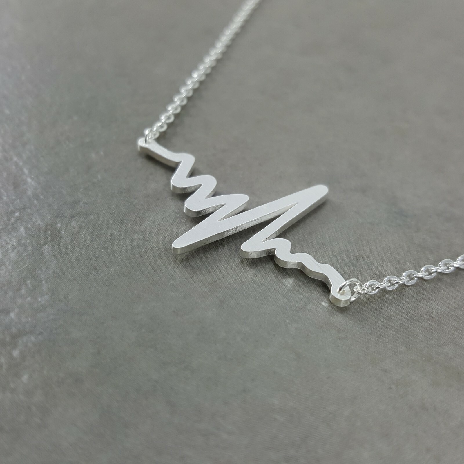 Beat Silver Plated Necklace in Gift Box Heartbeat Sound Wave Music Pulse