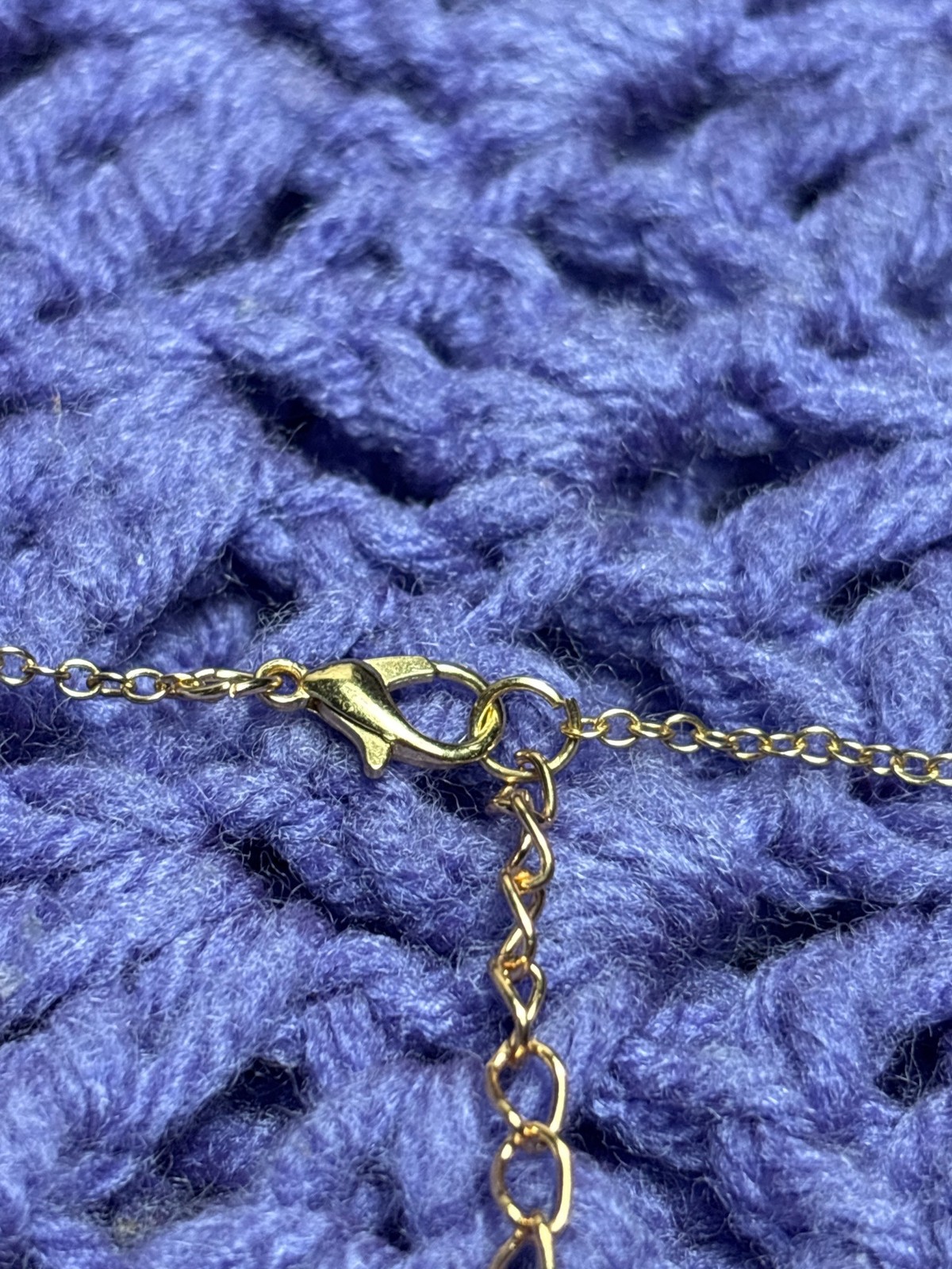 Goldtone Reindeer Pendant Necklace 17 – 20 inches Long 1 inch Pendant