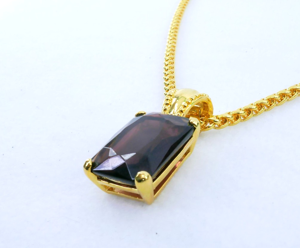 JOAN RiVERS GLAM LARGE FACETED EMERALD CUT AMETHYST GLASS PENDANT 36″ NECKLACE