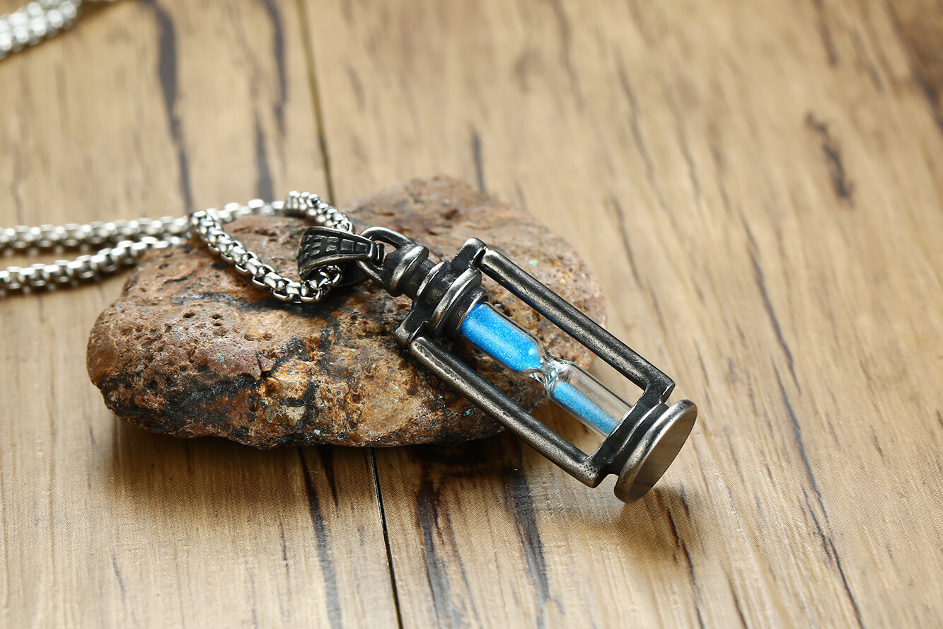 60 CM Titanium Steel Black Retro Hourglass Pendant Fashion Trend Men’s Necklace