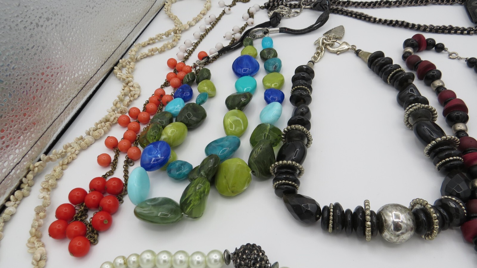 Costume Jewelry Lot 16 Necklaces 13 Bracelets 9 Earrings 6 Pins/Pendan Resale #6
