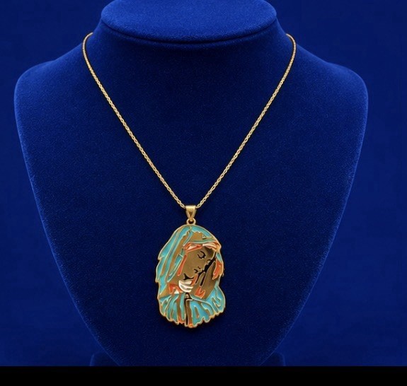Elegant Gold Ton none tarnished none fade st. Mary Necklace Turquoise