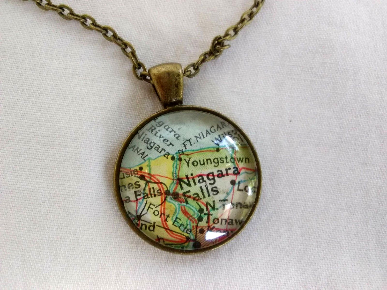Map Niagra Falls Travel Souvenir Necklace 24″ Gift USA Seller New