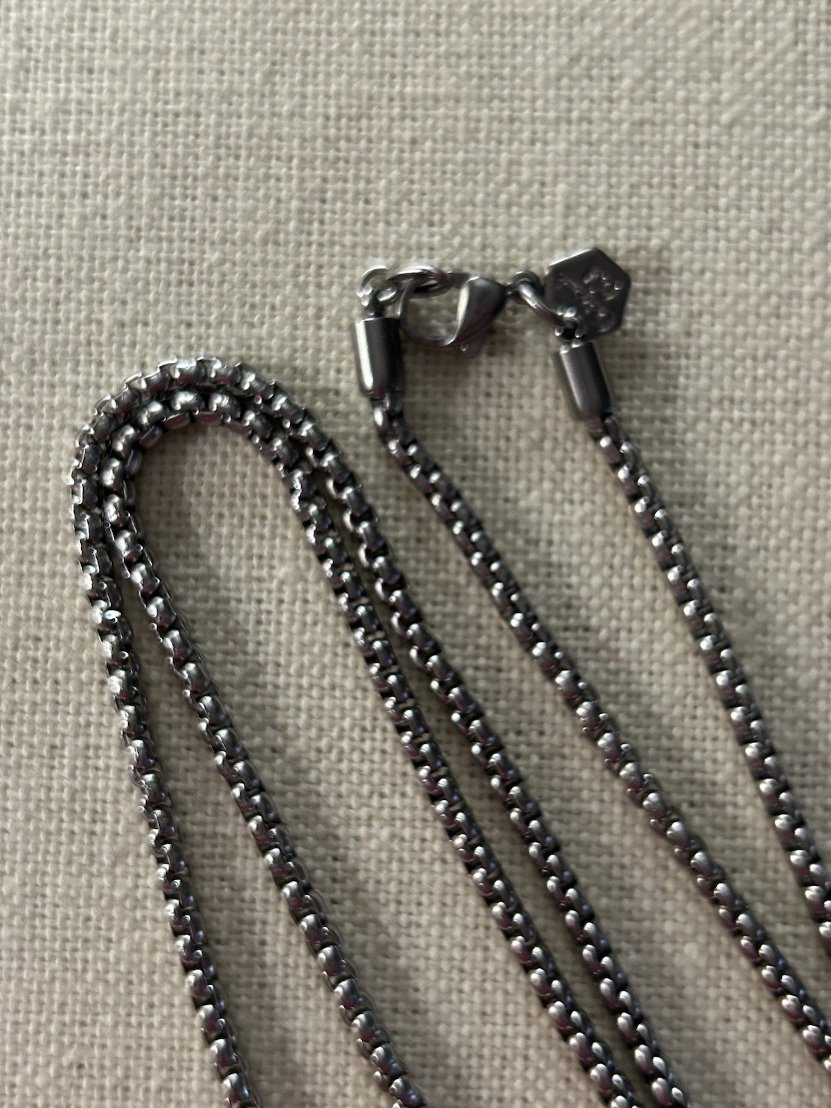 Authentic Origami Owl “HTF” Silver 26″ 3MM Cube Chain “New in Package”