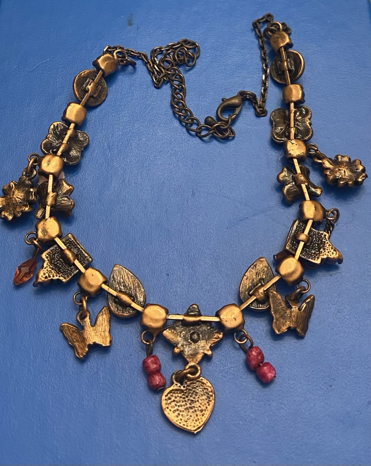 🐝 the Lady in Red 15”-18” Whimsical Red & Pink Bronze Tone Statement Necklace