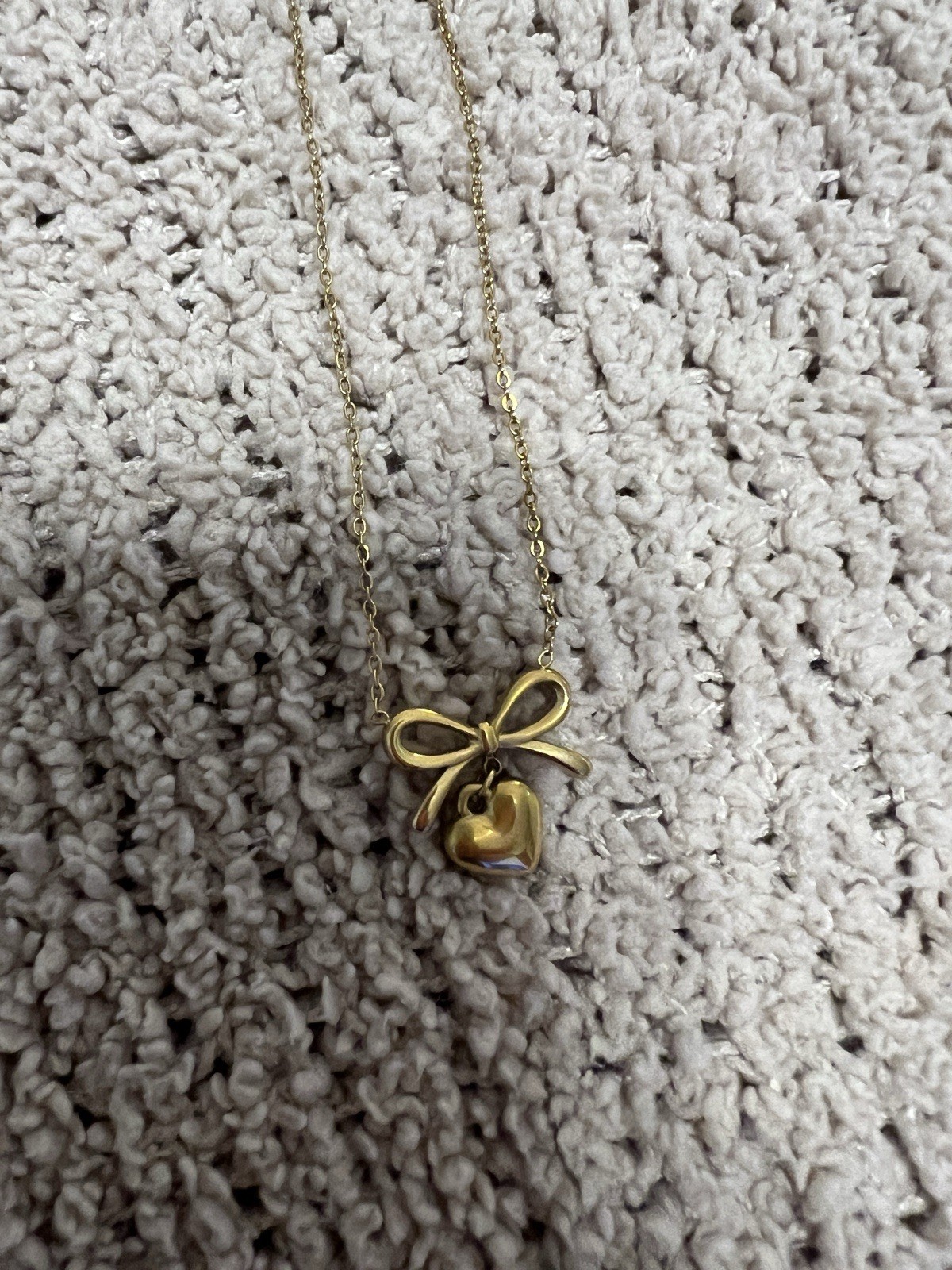 Gold Tone Cable Chain Pendant Necklace No Stones Bow Charm Undated Era