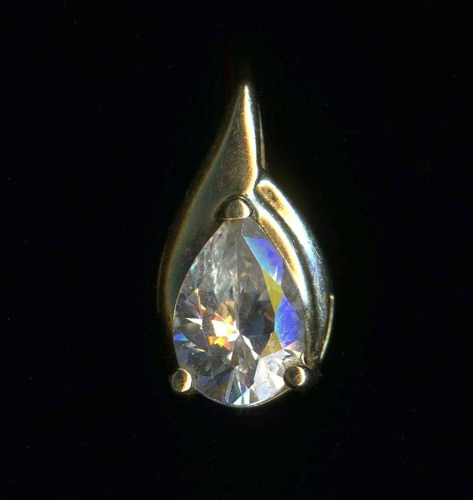 10K 1.55 Gram Solid Yellow Gold 9mm Pear Clear Crystal CZ Solitiare Pendant *IS