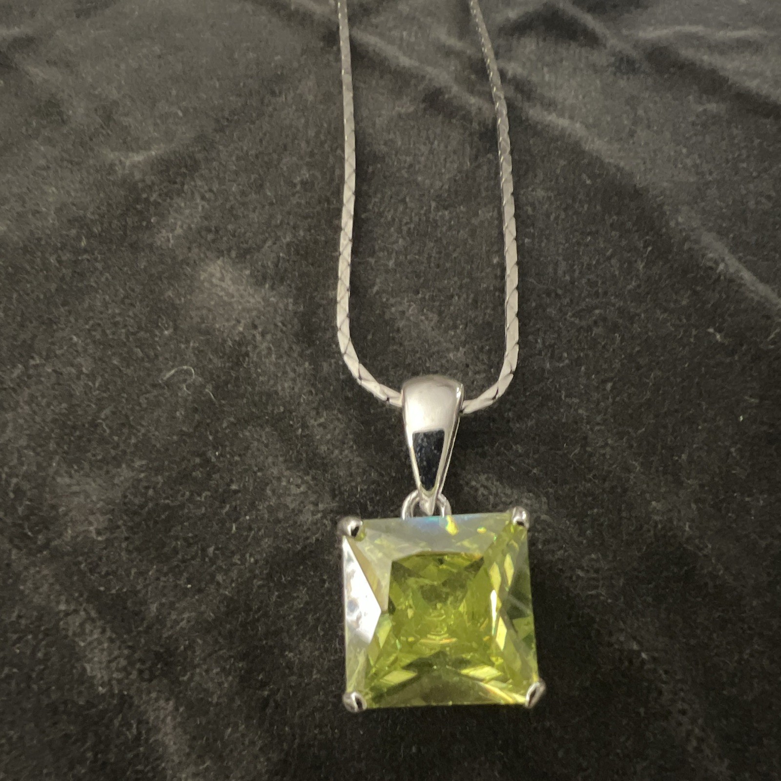 Silver Tone Snake Chain Necklace Square Green Gemstone Pendant Prong Set