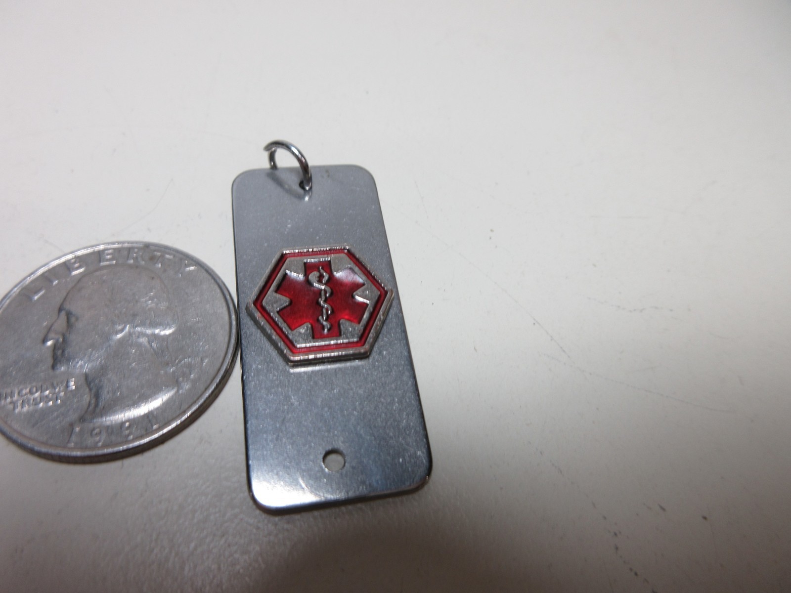 MEDICAL ALERT ID NECKLACE PENDANT HEART PATIENT HEALTH EMERGENCY SILVER TONE #26