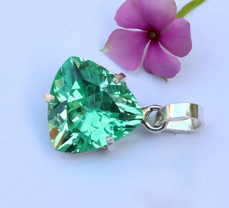 Certified 20.30 CT Natural Green Sapphire Gemstone 925 Solid Silver Pendant