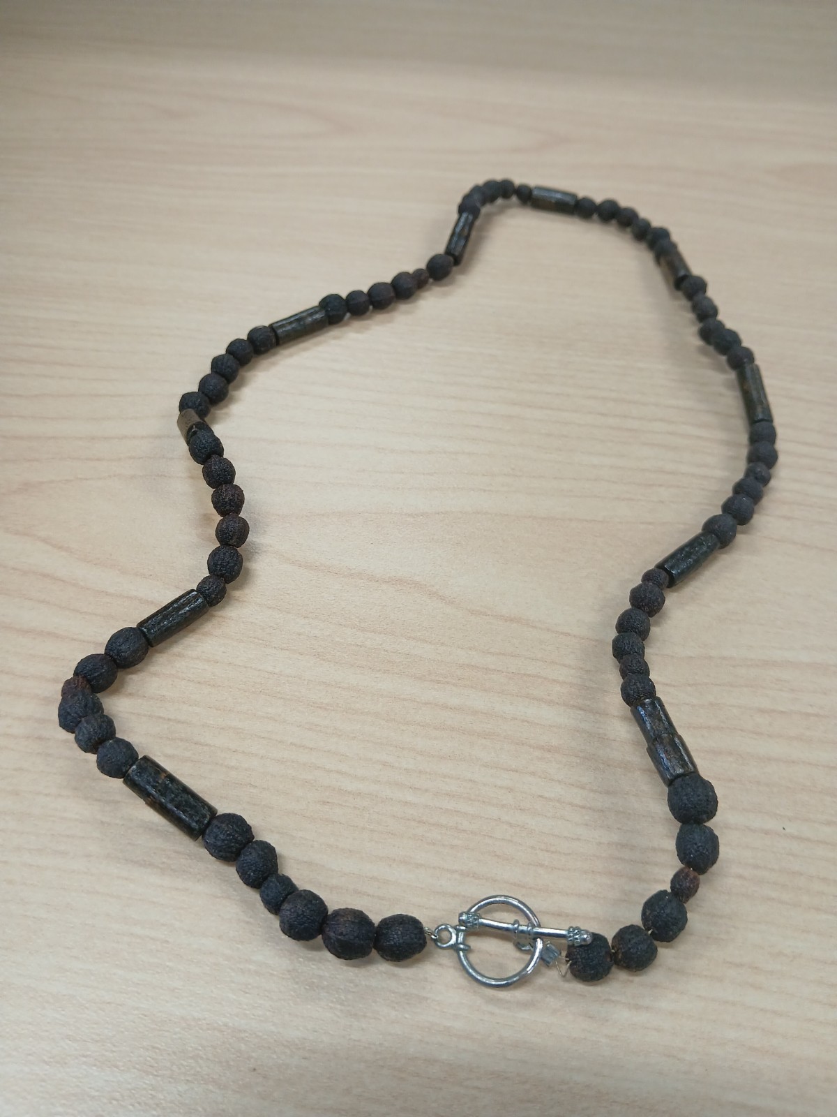 Black Beaded Necklace Ball/Bead Chain Silver Tone Toggle Clasp No Stone