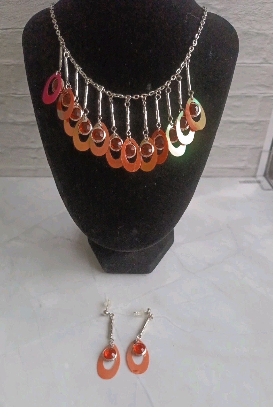 Necklace & Earrings Set Silver Tone Red Open Teardrops and Rhinestones 20-23″