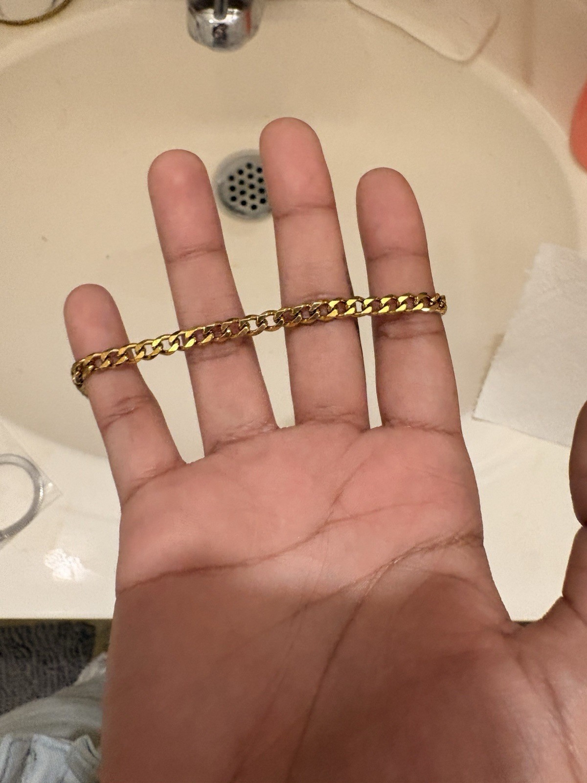 Gold Tone Curb Link Chain Necklace Metal Lobster Clasp No Stone