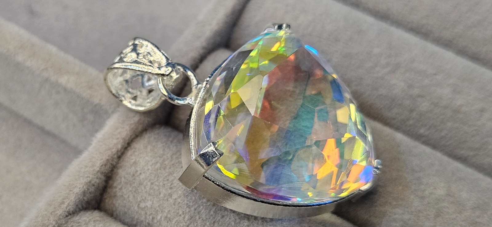 Certified Lab created Bi-Color A++Mystic Topaz Trillion 88-90 Ct Pendant Locket
