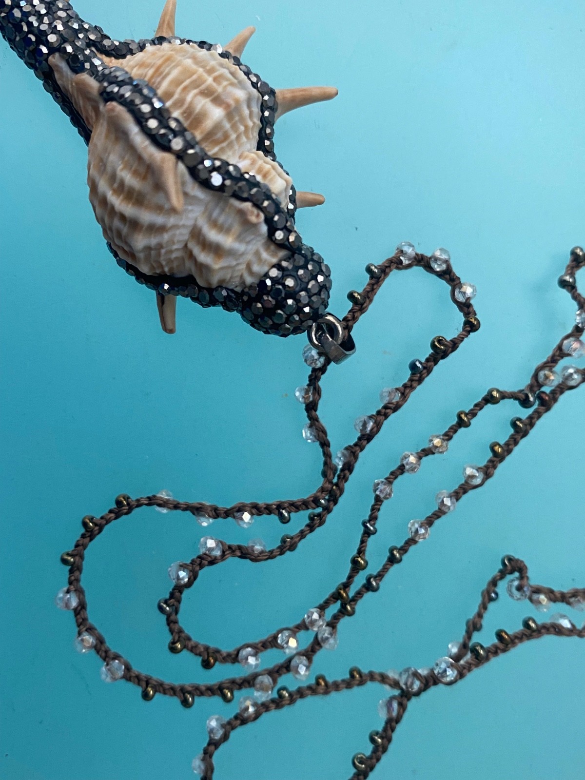 GENUINE CONCH SHELL W/ MARCASITE PENDANT NECKLACE CRYSTAL CORD