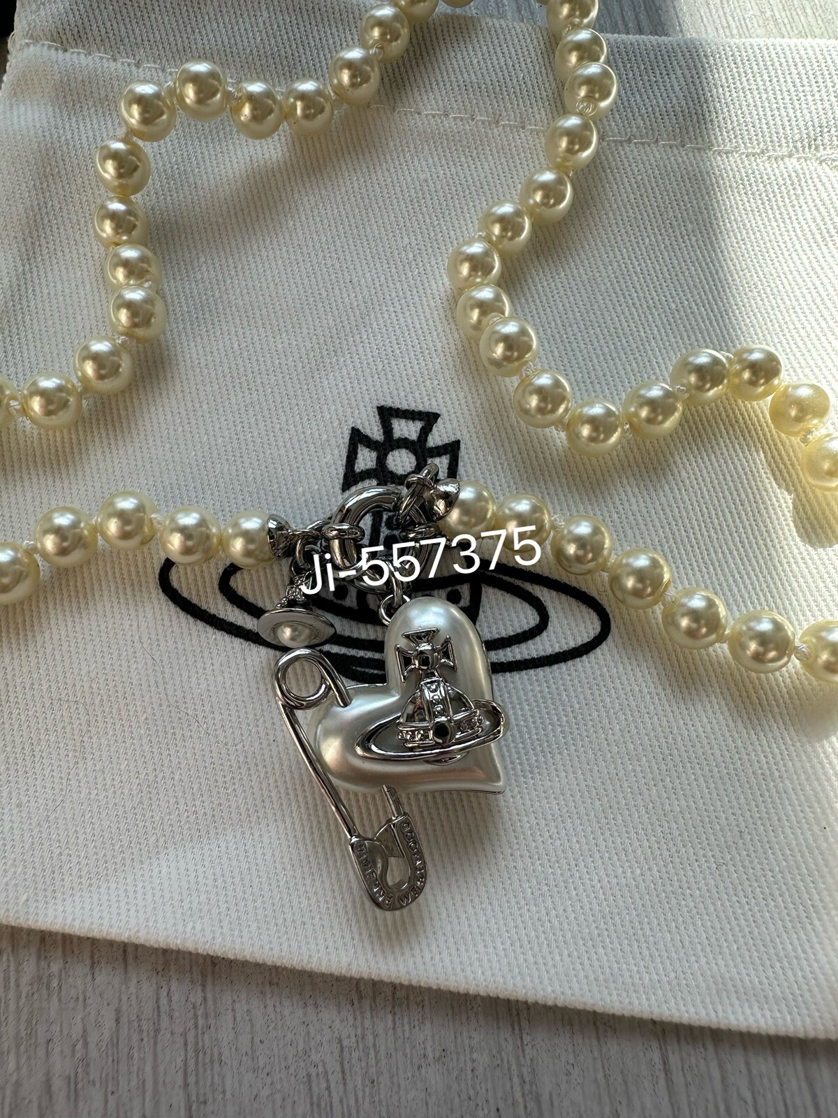 Vivienne Westwood Orbit Heart Pin pearl necklace silver