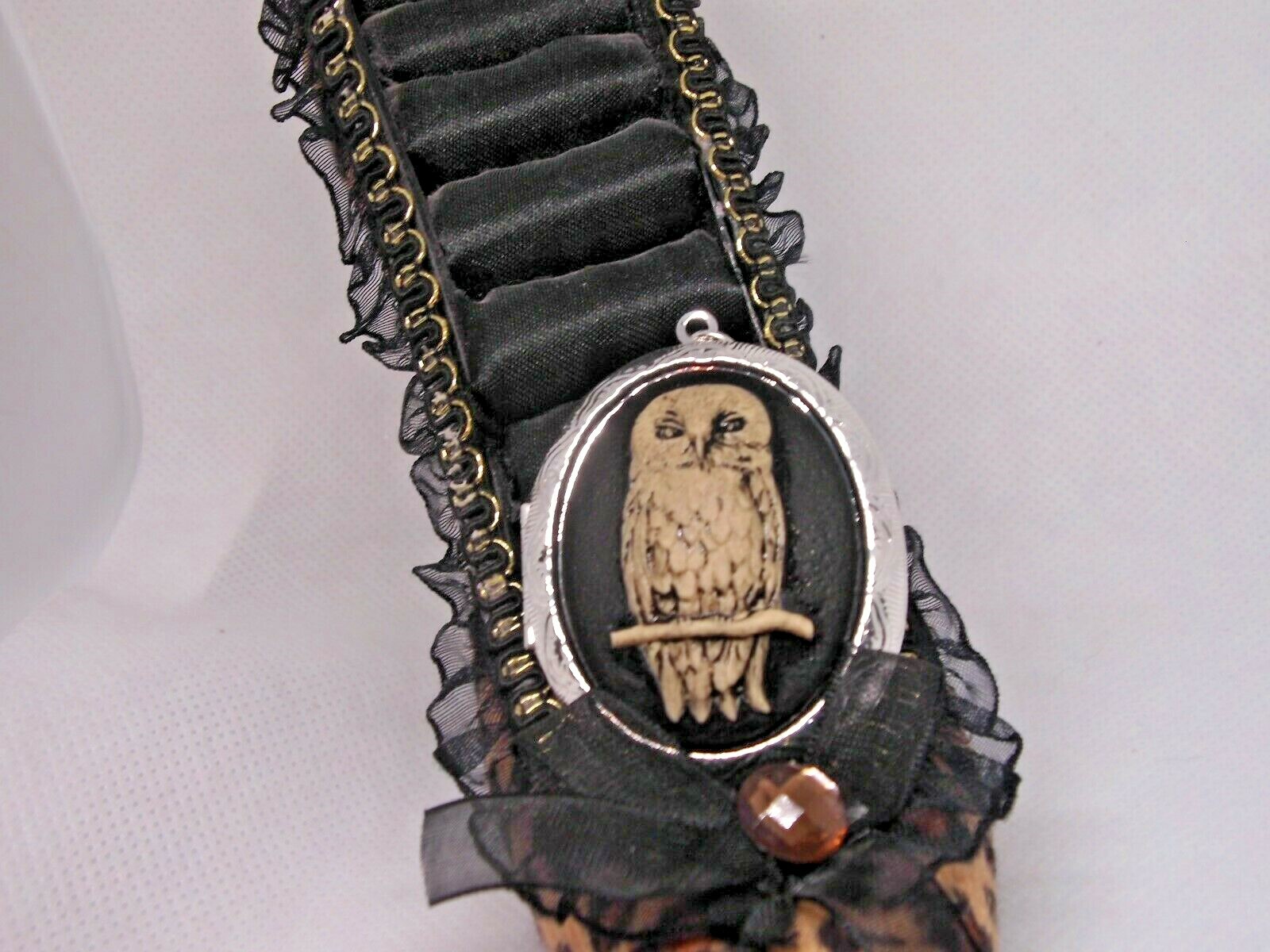 Barn Tree Owl Locket cameo Necklace Photo Memory Keepsake box Pendant pill box