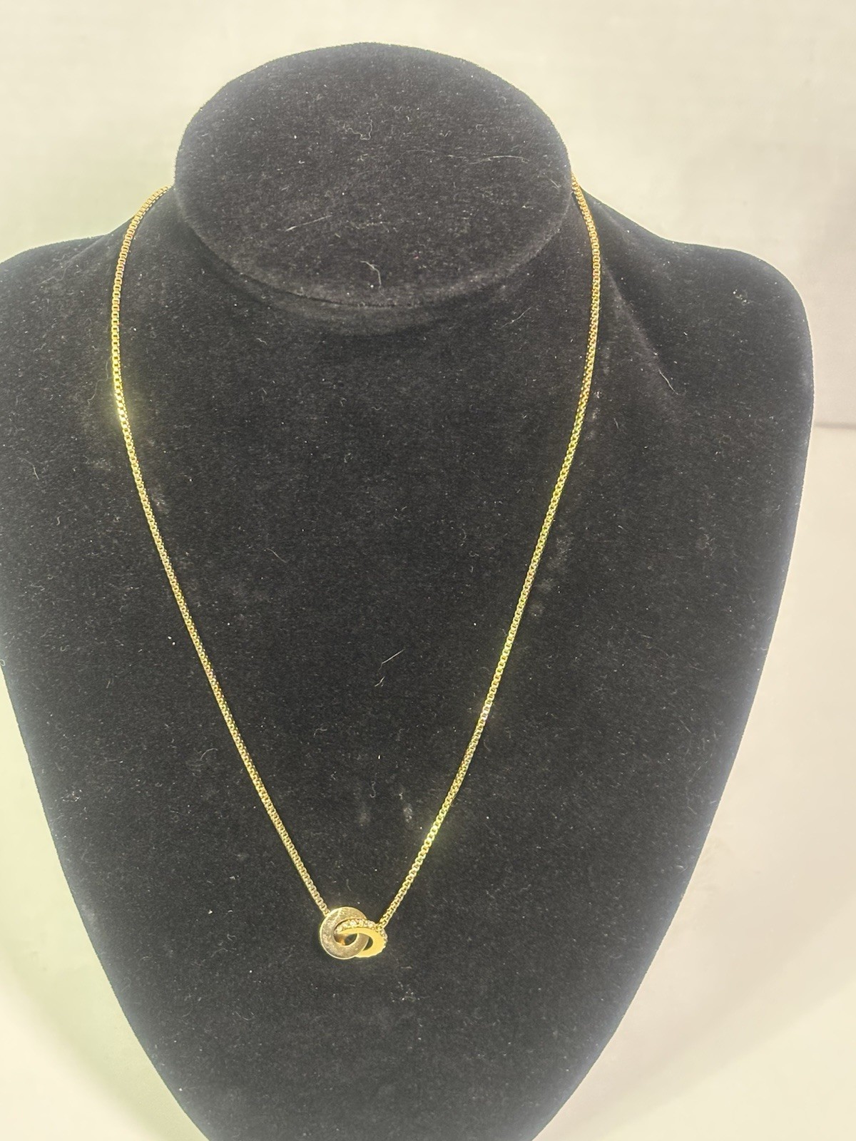 Kate Spade Gold Tone Interlocking Circle Necklace Pavé Pendant Adjustable