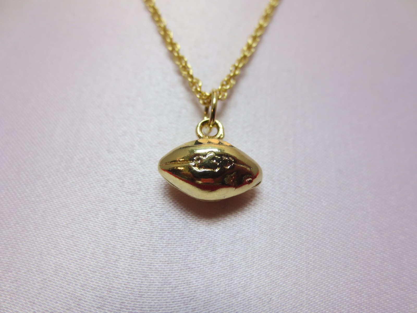 14 KT GOLD EP 3D FOOTBALL SPORTS ATHLETICS CHARM WITH AN 18″ ROPE CHAIN-2263