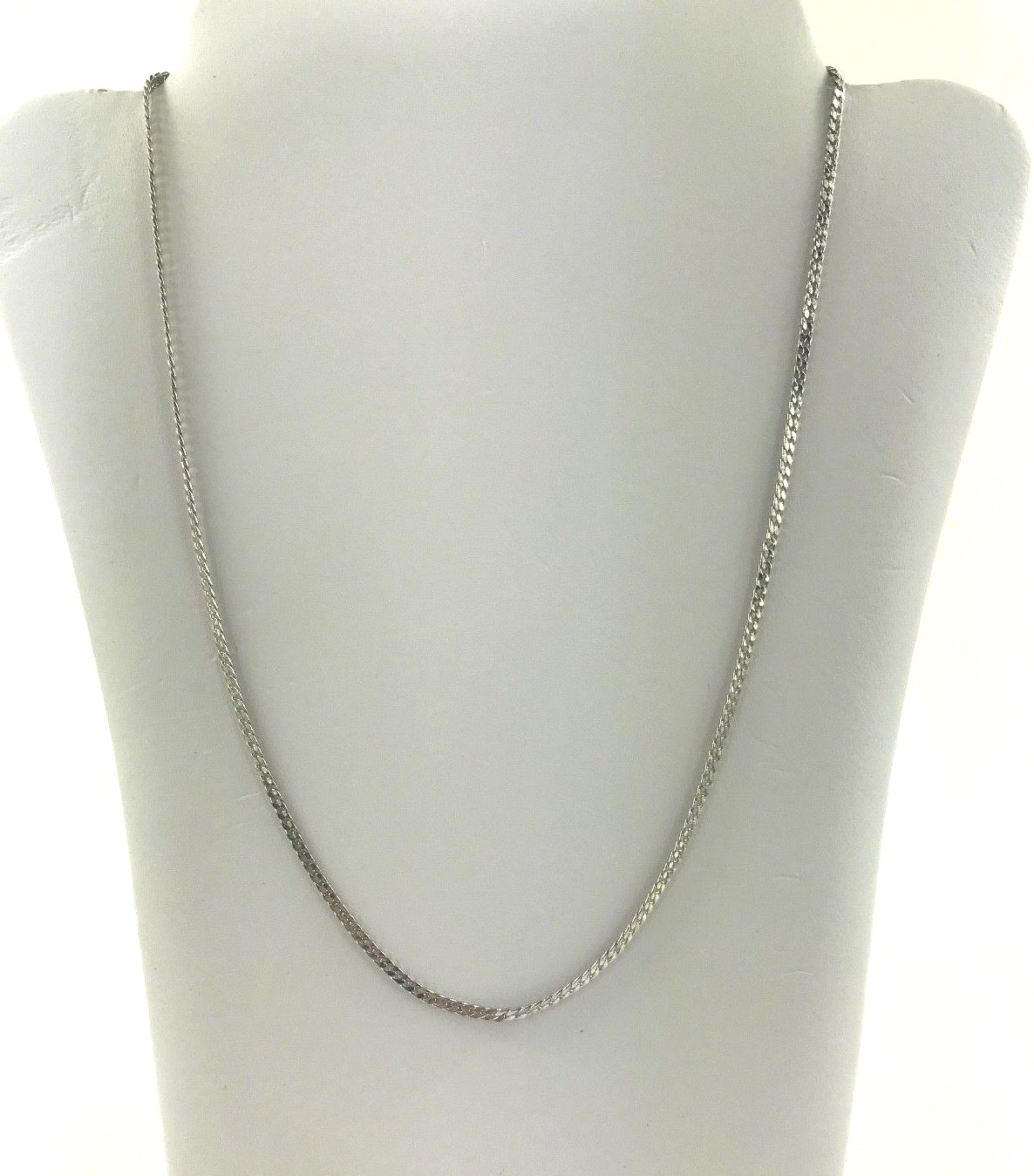 Silver tone chain 18″ with no ID stamp A6-28