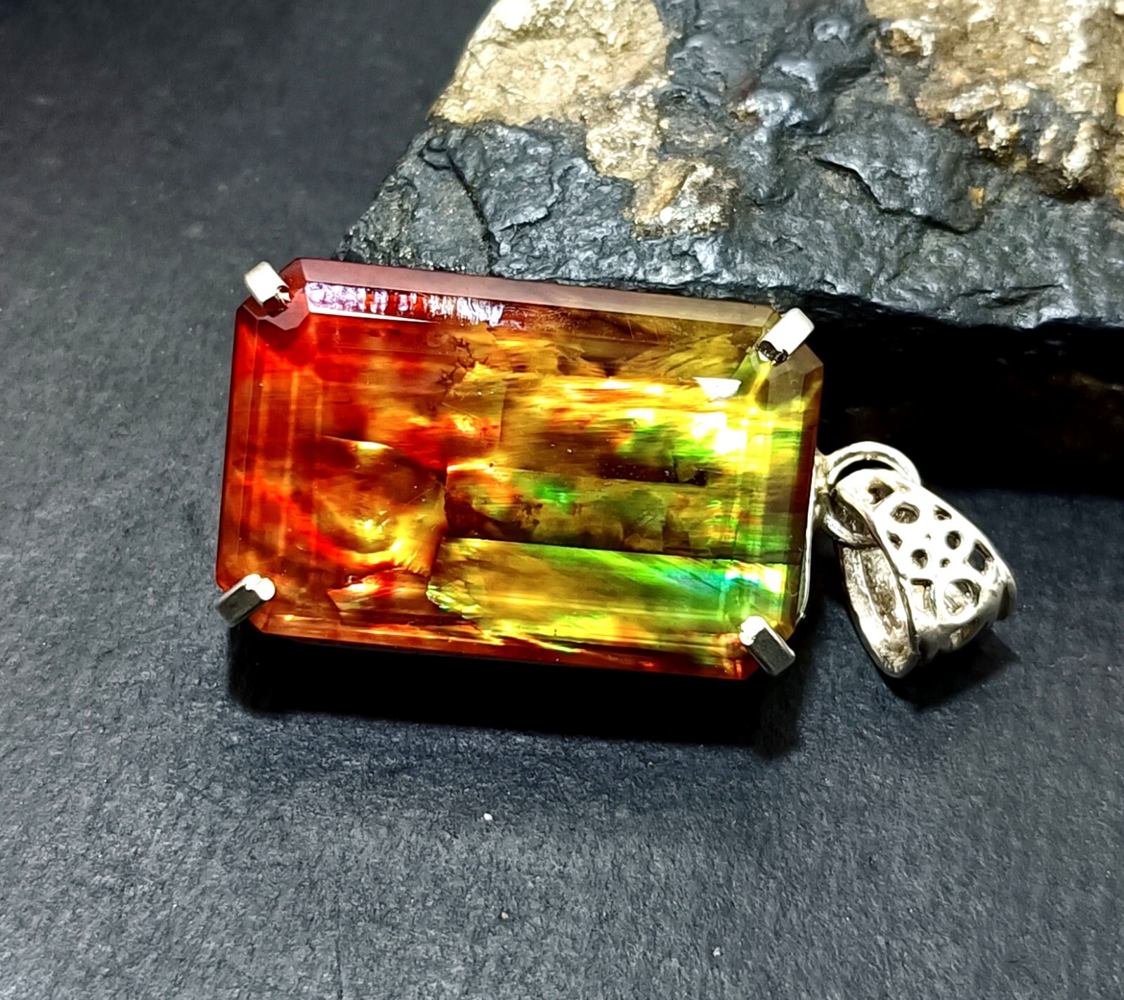 58.40 Ct Natural Ammolite 925 Solid Silver Rainbow PENDANT Certified Gemstone