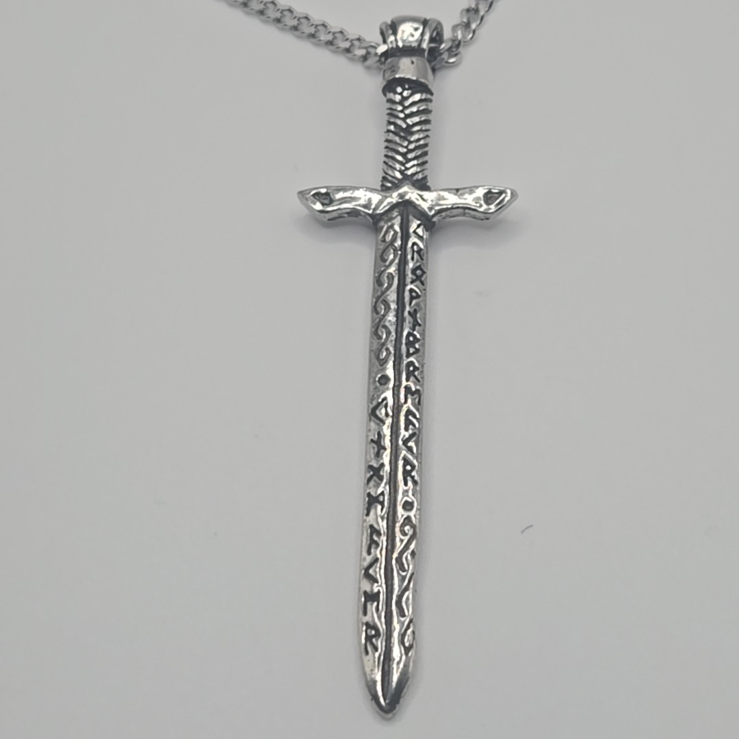 SWORD / BLUE STONE Pewter Pendant Charm /18″-24″ STAINLESS CURB CHAIN NECKLACE