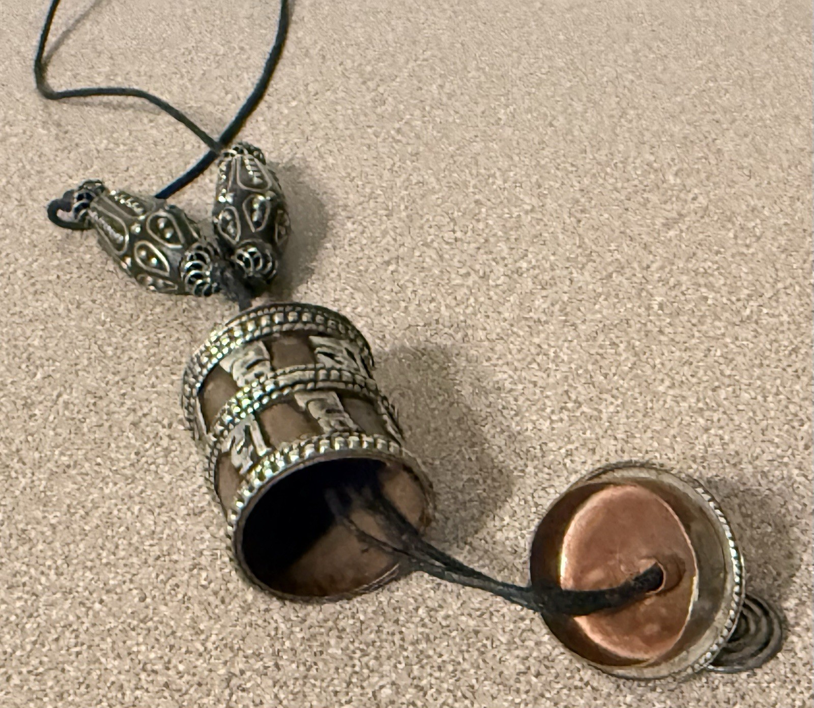 VTG Tibetan Prayer Wheel Pendant Necklace Om Mani Padme Hum