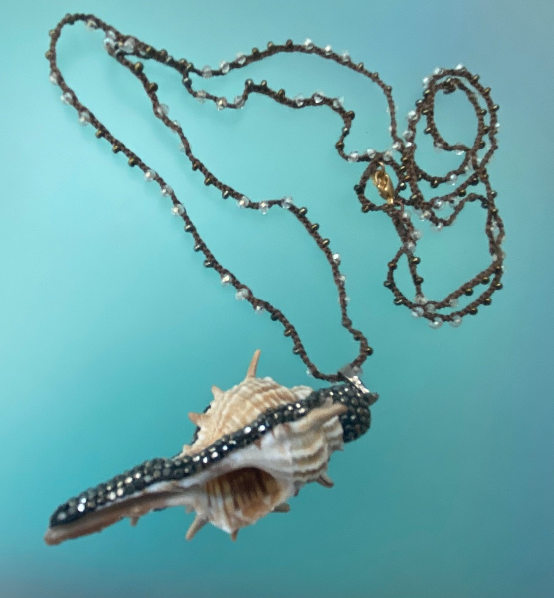 GENUINE CONCH SHELL W/ MARCASITE PENDANT NECKLACE CRYSTAL CORD
