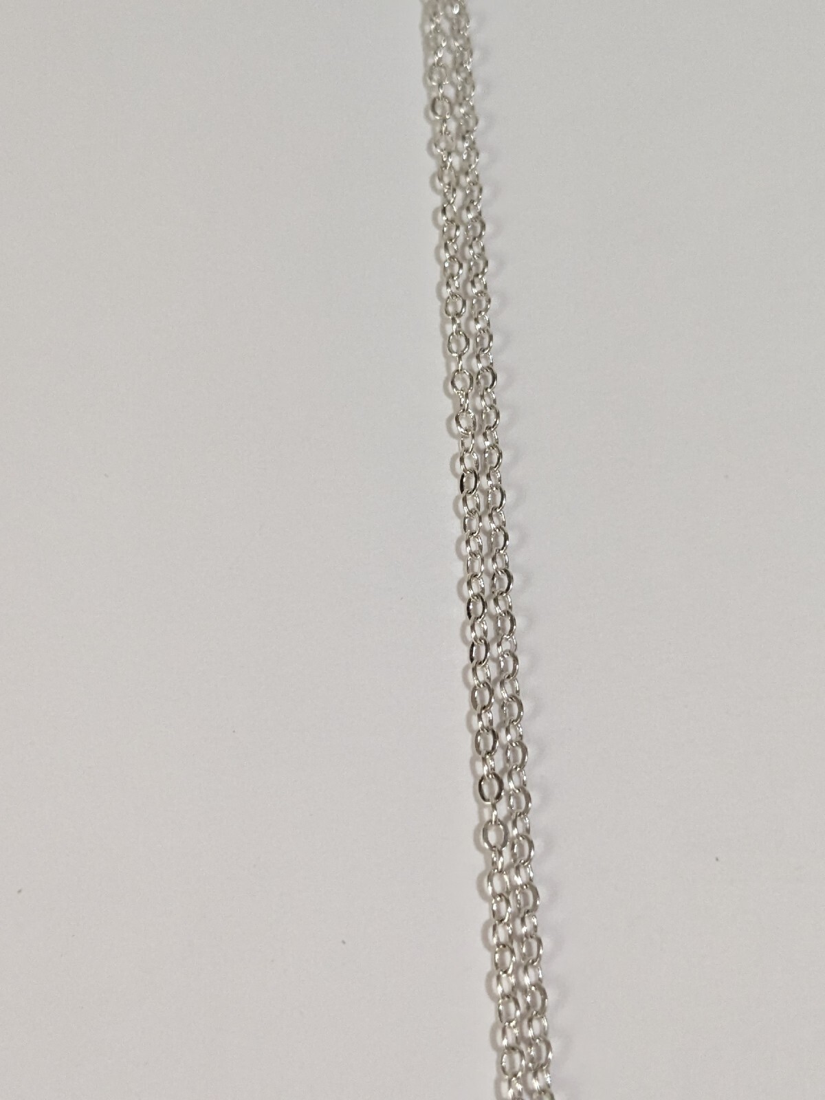 Intertwined Rhinestone Hearts Pendant Silver Tone Necklace. 18″. Modern.